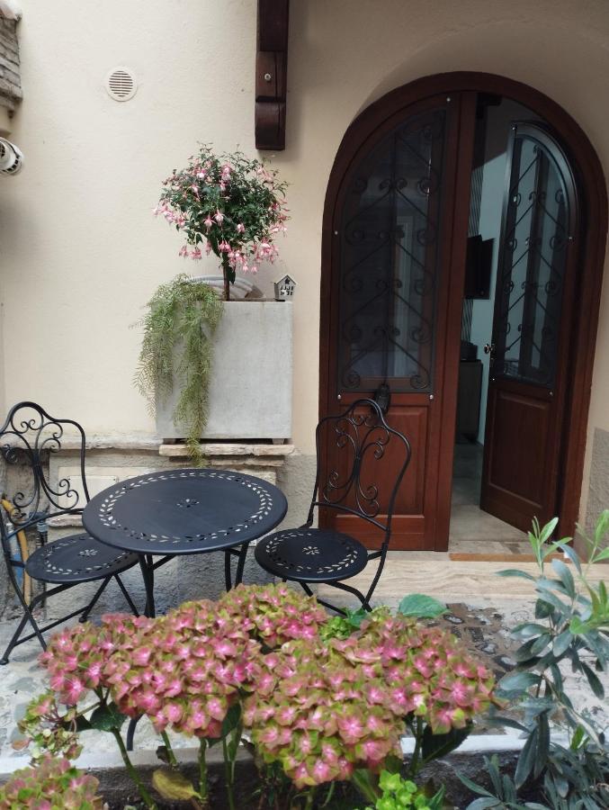 La Corte Di Frascati Exteriör bild